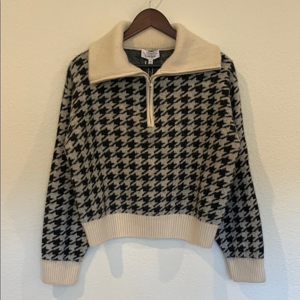 & Other Stories Black and Cream Houndstooth Sweater
